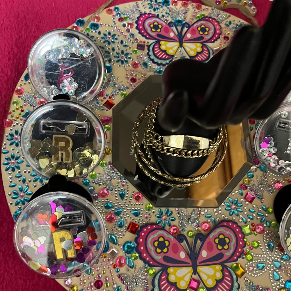 Customized Buttons from Roniya Butterfly Boutique - Picture 6 of 12